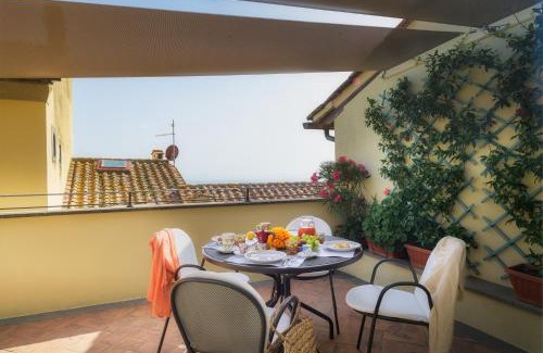 Cortona Old Town Apartment | Terrazza Silena, centro storico con vista Cortona!