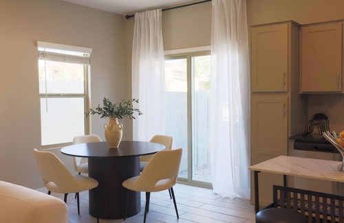North Mountain House | Terrific 3-bedroom townhome with AC in sunny Phoenix