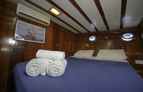 Castellammare Vucciria Boat Rental | Tersane IV