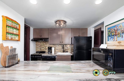Mount Jackson Condo | Tesla Lodge (#202) | Renovated comfort with walk-out convenience!