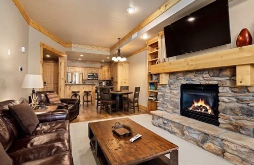 Victor Condo | Teton Retreat Condo at Palisades includes Bronze Buffalo Ranch private amenities