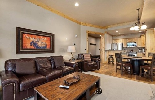 Victor Condo | Teton Retreat Condo at Palisades includes Bronze Buffalo Ranch private amenities