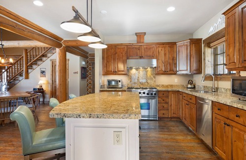 Victor Cabin | Teton Springs Lodge & Spa is a all-season luxury resort on the 'quiet side of the Tetons'