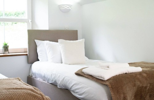 Hawick Hotel | Teviotside Travel Inn - Hawick - Room 6 - double/twin