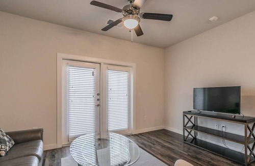 Elmo Apartment | Texas Corporate Housing Solutions Professional Apt