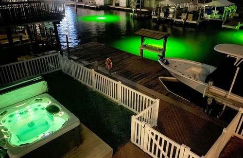 City-by-the Sea House | Texas Grand Slam Spa