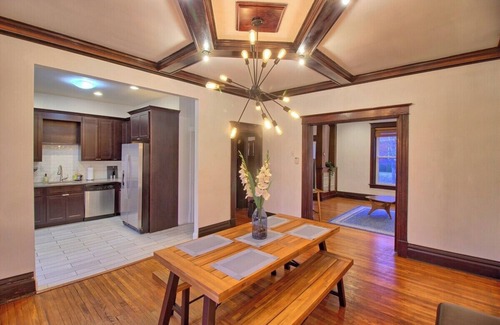 Tower Grove East House | TG Sanctuary | Historic 3BR | Private Yard + Den
