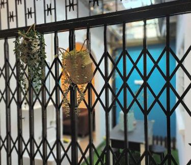 Tanjung Bungah Apartment | TG103a Pet Friendly 15pax, near beach side