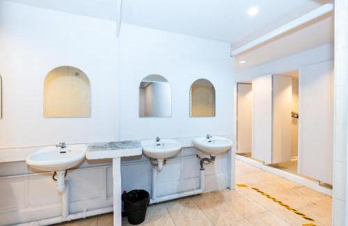 Talat Yot Apartment | The Hidden Khaosan - เดอะ ฮิดเด้นข้าวสาร