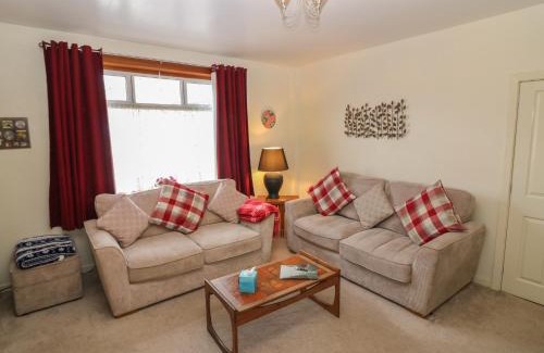Banff House | Thain House