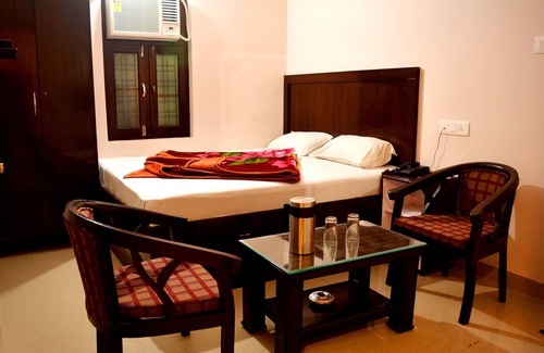 Haridwar Hotel | Thakur Ji