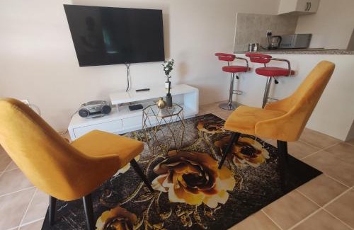 Grahamstown House | Thami residence - Self catering