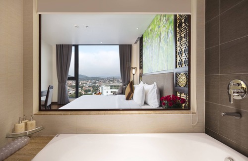 Hue City Centre Hotel | Thanh Lich Royal Boutique Hotel