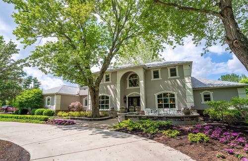 Carbondale House | Thanksgiving Dates Open for the First Time in Years!