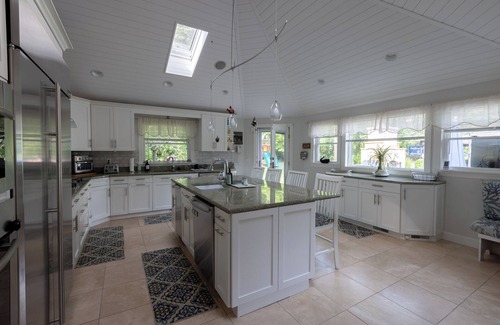 East Quogue House | Thanksgiving is around the corner , better book now!