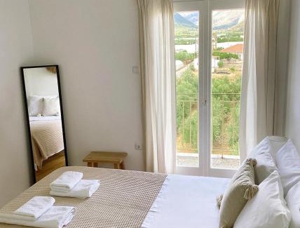 Leonidio Apartment | Thassa Beach Apartment No6 (with mountain view)