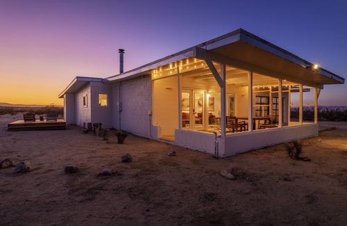 Twentynine Palms House | 🌵 That Desert House - Hot Tub, lots of Privacy, High Design & Incredible Desert Views! 🌵