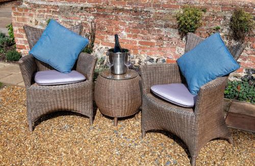 Irstead House | Thatch Cottage - luxury Norfolk Hideaway