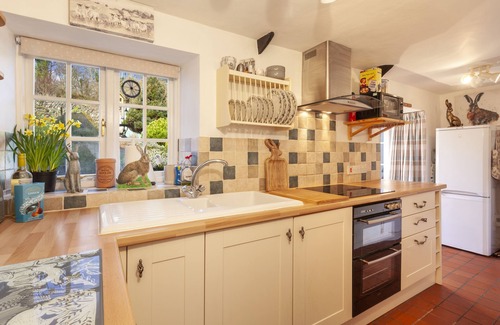 South Molton Cottage | Thatched chocolate box 500year old cottage on the fringe of Exmoor National Park