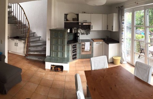 Vitte House | Thatched semi-detached house with two bedrooms