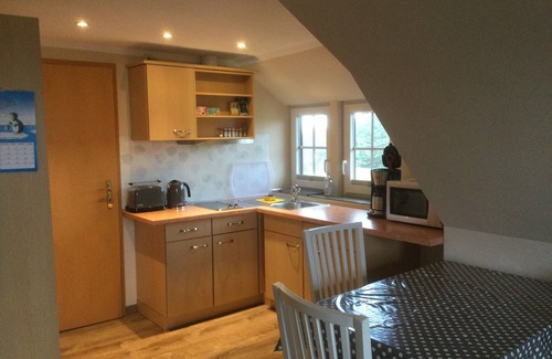 Vitte Apartment | Thatched roof, lake view, central quiet location, 2 min. to the beach