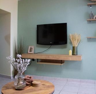 Paradisi House | The 20A Terminal Stay N Fly
