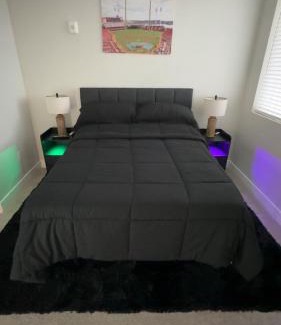 Central Business District Apartment | The 513 Flat-1BR, 1 Bath Apmt with Pool and Riverfront View Only Steps from The banks & Stadiums