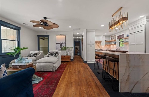 The Old Commons House | The '56 Downtown Retreat