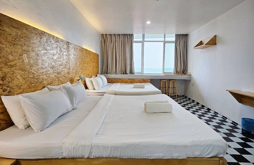 Historic George Town Hotel | The 60