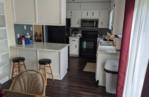 Huntsville House | The 80's Called.and there's nothin' wrong with that!