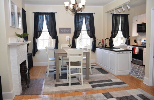 West End Condo | The 87th House