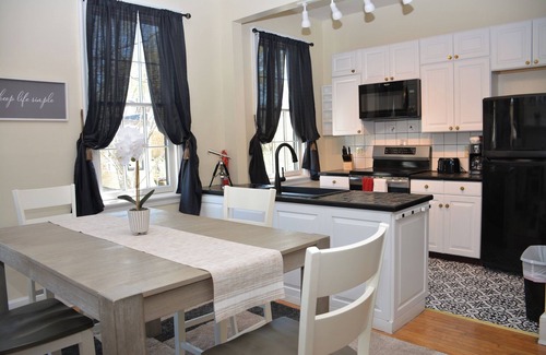West End Condo | The 87th House
