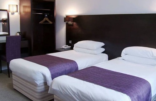Shipley Hotel | The Abbey Lodge Hotel