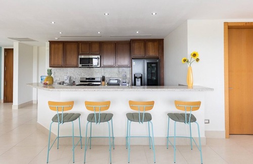 El Palmar Apartment | The Acomodelo Condo by Acomodo