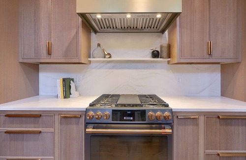 Chillicothe House | The Addison- Luxury Townhome w/Rooftop Patio