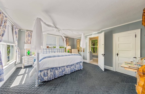 New Bern Bed & Breakfast | The Aerie Bed and Breakfast
