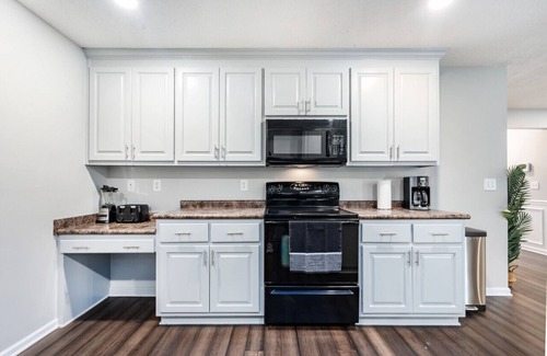 Normal House | ⥼The Aire⥽ Bright 3200 SQ FEET 4 Bed 3 Bath Home