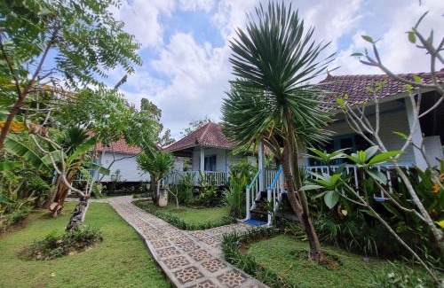 Mushroom Bay Resort | The Akah Cottage