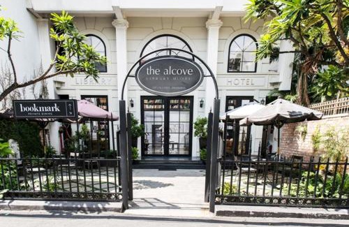 Phu Nhuan Hotel | The Alcove Library Hotel