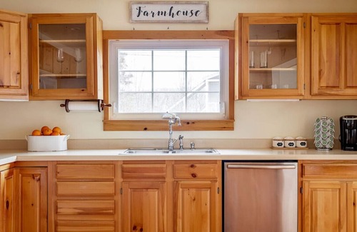North Creek House | The Alexander House 1887 Farmhouse in North Creek!