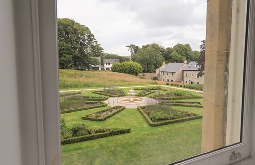 Newland Near Ulverston Cottage | The Alfred Suite Stone Cross Mansion