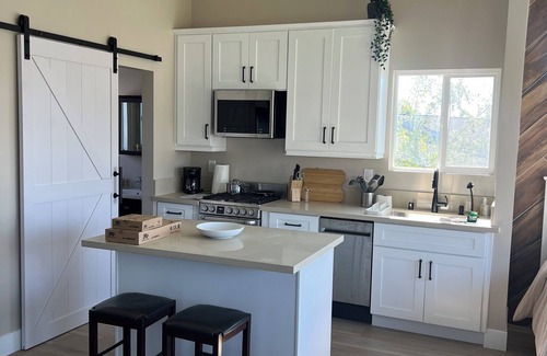 Fullerton Apartment | The All New OC View Studio View for You! 15 min to Disney! Hiking & More