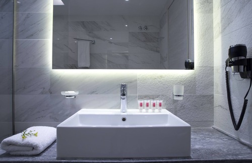 Argostoli Town Hotel | The Alley Hotel