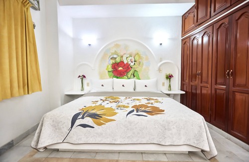 Barra de Navidad Hotel | The Alondra Hotel