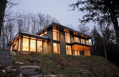 Dysart et al House | The Alpine Ridge Lakefront Luxury Residence