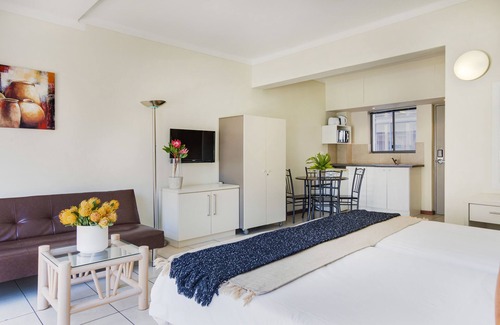 Sea Point Hotel | The Amalfi Boutique