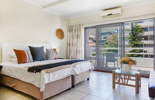 Sea Point Hotel | The Amalfi Boutique