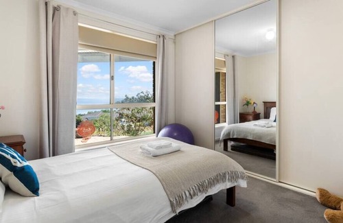 Hallett Cove House | The amazing Sea View Holiday Home - Hallett Cove