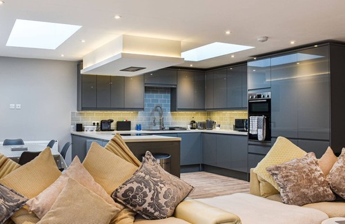 Littlehampton Cottage | The ambiance and comfort levels will ensure you have a good and memorable staycation.