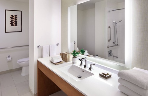 Mid-City Hotel | The Ambrose